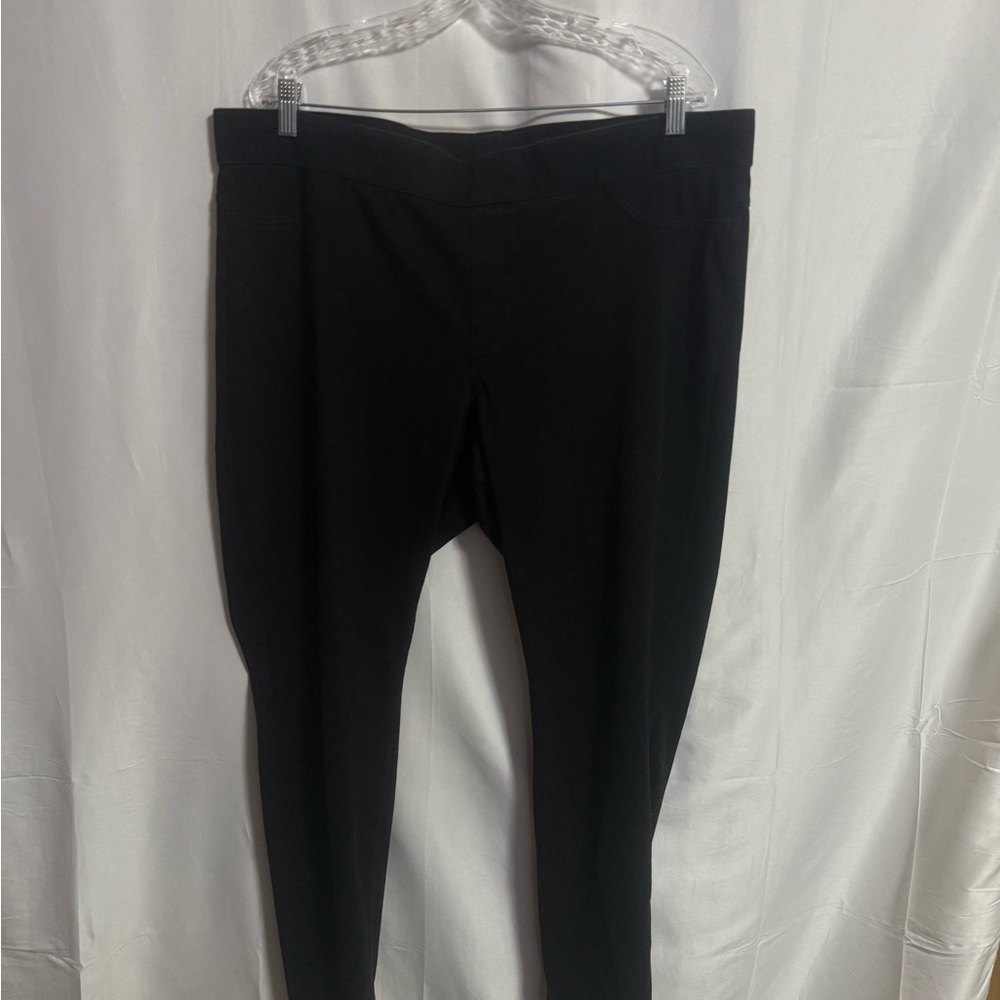 Athleta Black Salutation Stash Pocket Leggings